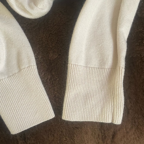 Treasure & Bond Women's Cream V-Neck Sweater Medium Oversized - Picture 6 of 6